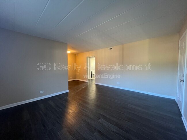 Building Photo - 346 Wilson Ave