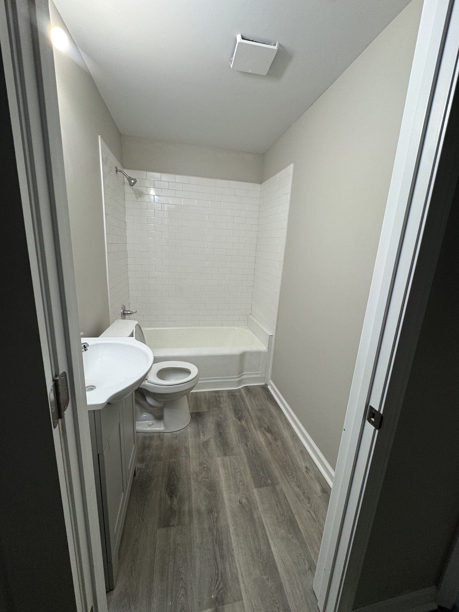 Bathroom - 531 Rose St