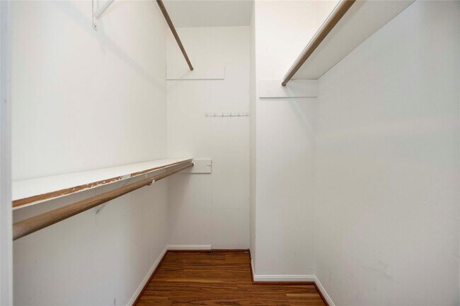 Building Photo - 5511 Green Timbers Dr