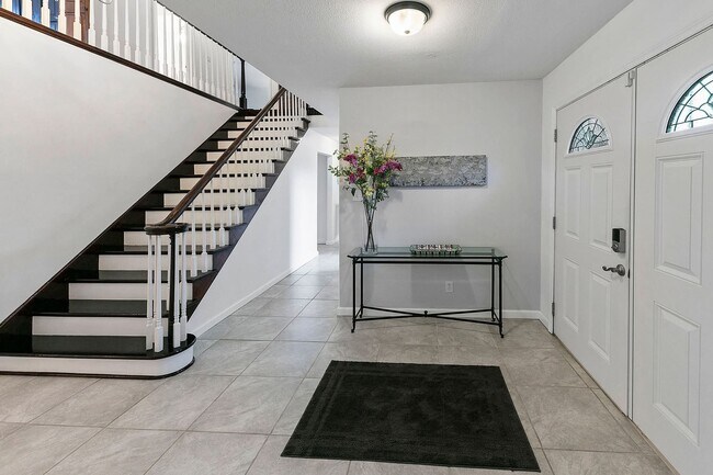 Building Photo - 5267 Fountainhead Ln