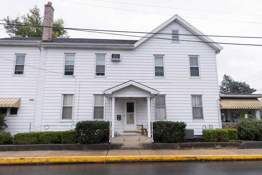Primary Photo - 105 N Angle St