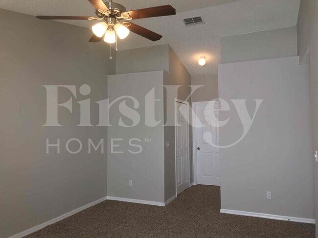 Building Photo - 7575 Groveoak Dr