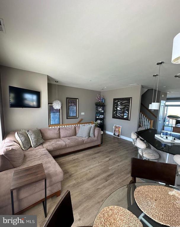 Building Photo - 13009 Bowline Ln