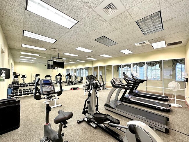 Building Photo - 5123 Melbourne St