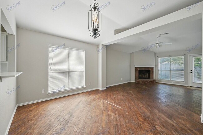 Building Photo - 1012 Waterview Dr
