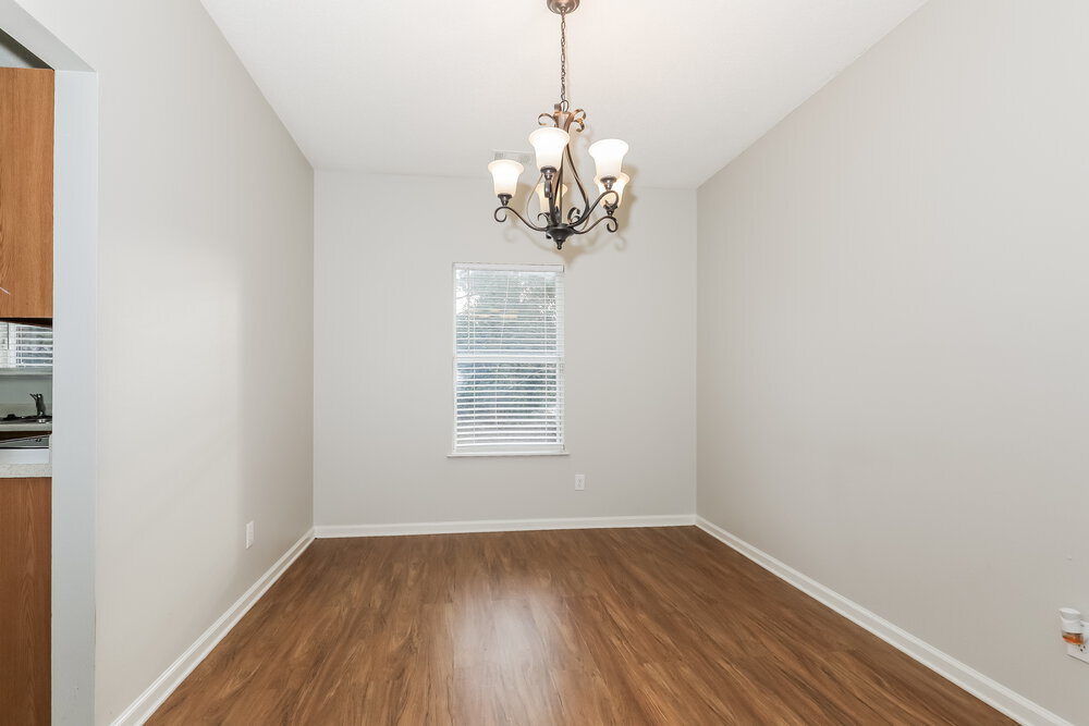 Building Photo - 1607 Thornwick Trace