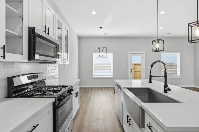 Building Photo - 412 Stonework Garden Ln