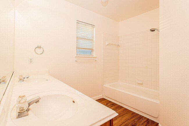Building Photo - Charming 3-Bedroom, 2-Bath Single-Family Home