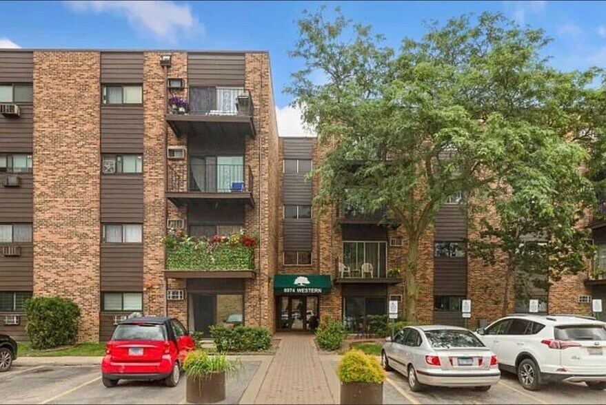 Building Photo - 8974 N Western Ave
