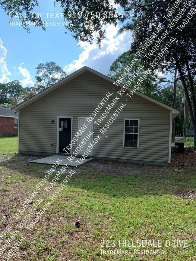 Building Photo - 213 Hillsdale Dr