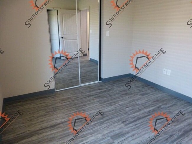 Building Photo - Modern 2 BED 2 BATH apartments