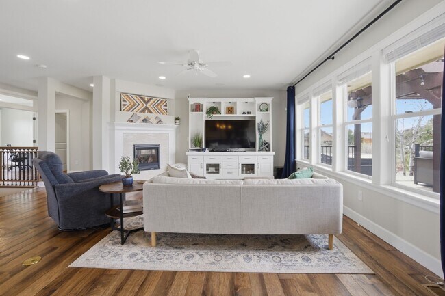 Building Photo - One-of-a-Kind 4-Bed Castle Rock Retreat with 4 car Attached Garage