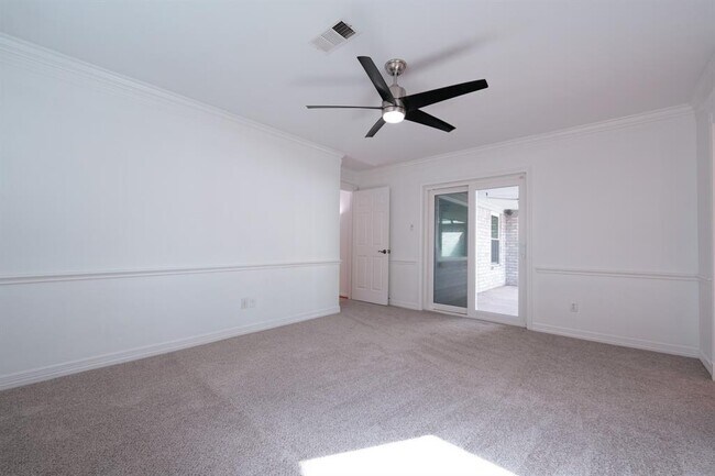 Building Photo - 5814 Old Lodge Dr