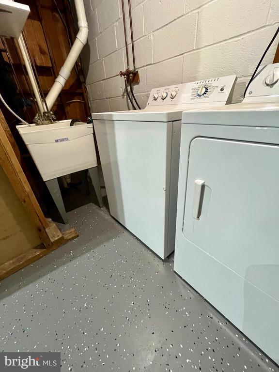 Building Photo - 4406 Rosedale Ave