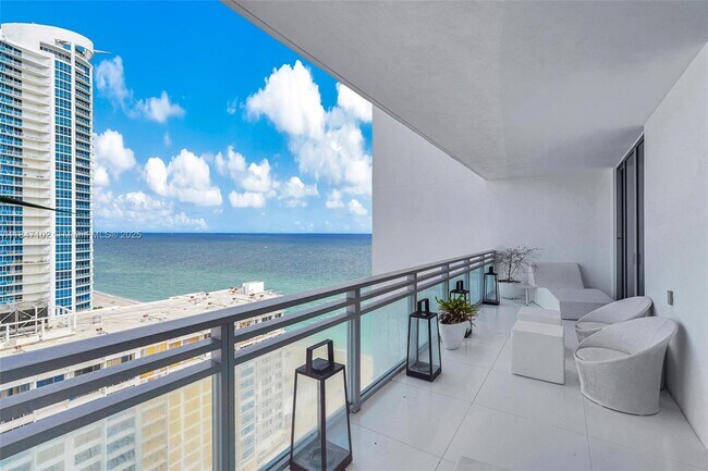 Building Photo - 3535 S Ocean Dr