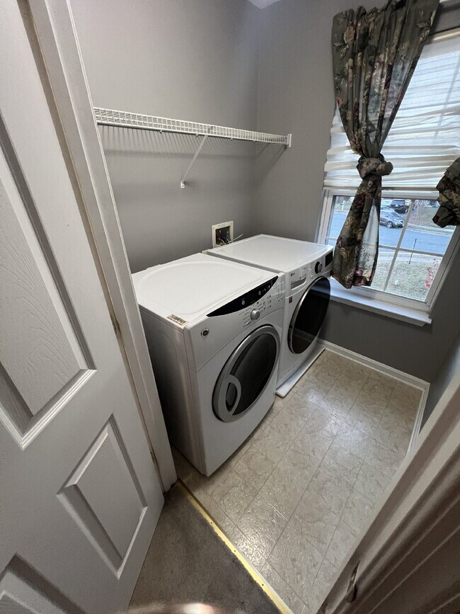 Building Photo - Move-in Special: HALF OFF off of the first...