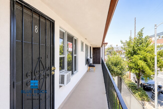 Building Photo - 1055 N El Centro Ave