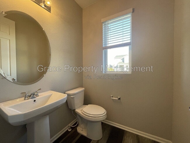 Building Photo - 9661 Truckee St