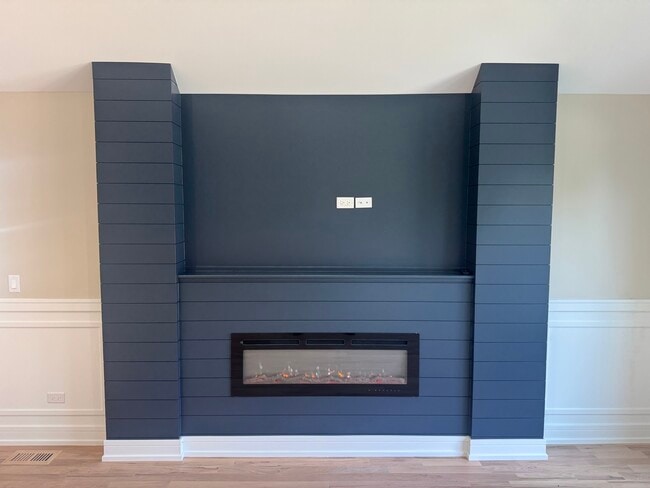 Building Photo - 4951 W 86th St
