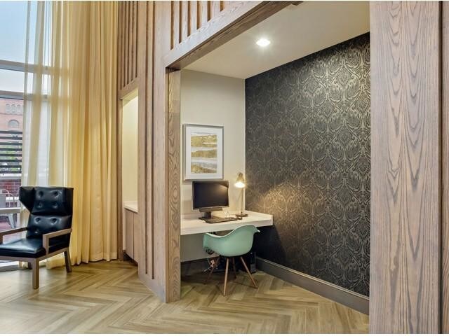 Building Photo - 2 bedroom in Dallas TX 75202