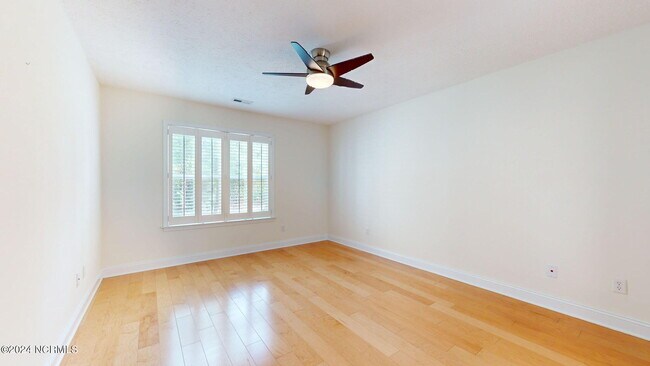Building Photo - 536 Catamaran Dr