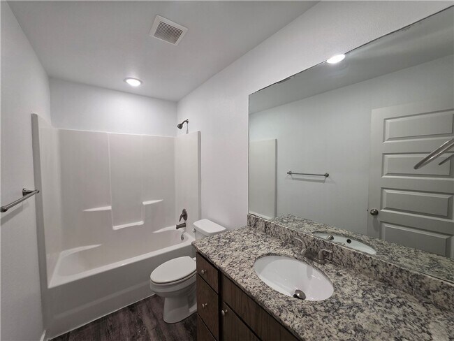 Building Photo - 637 Hidden Springs Dr