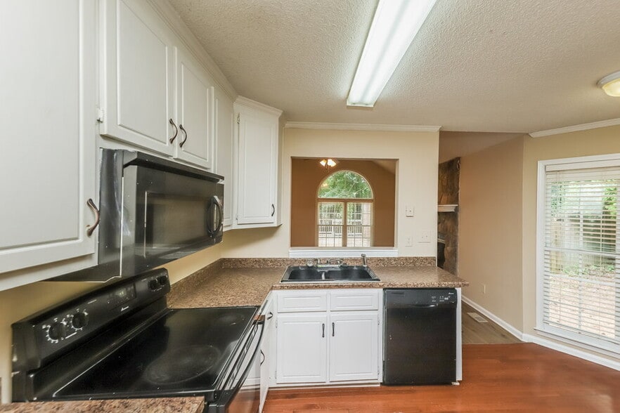 Building Photo - 73 Cagle Way