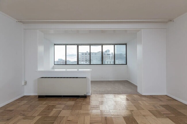 Building Photo - 8 Whittier Pl