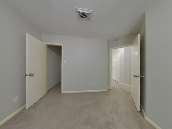 Building Photo - 6823 Highwind Bend Ln