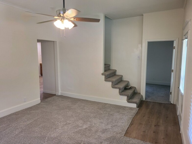 Building Photo - 717 Seed St