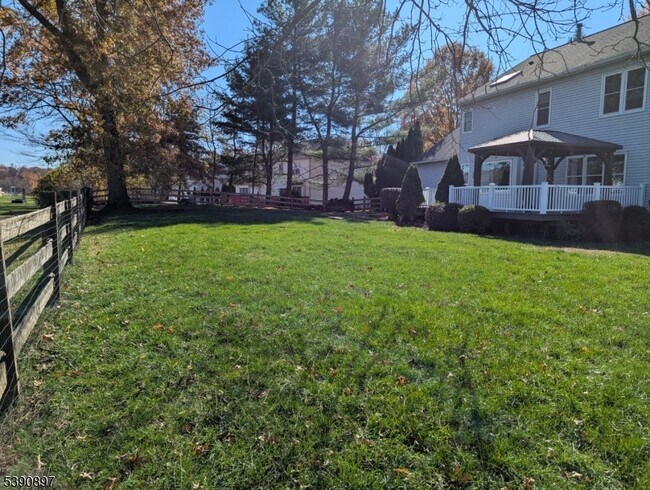 Building Photo - 25 St Andrews Dr