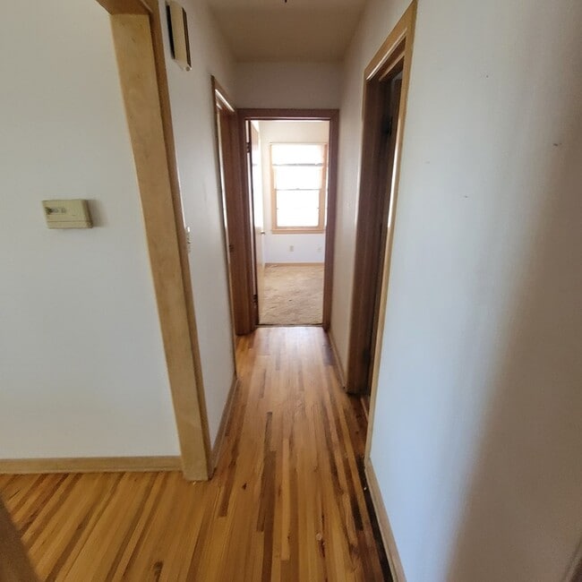 Building Photo - 20 W 25th Ave