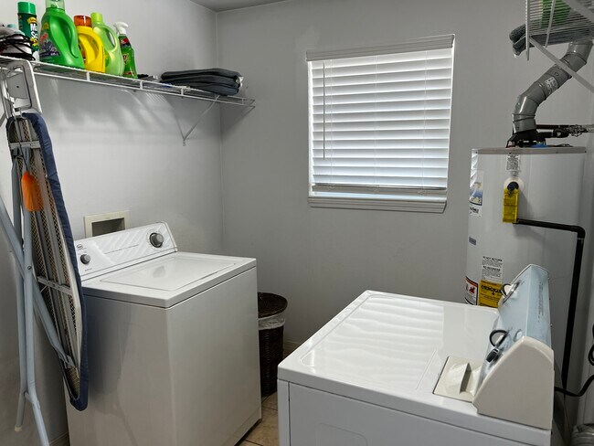 Laundry Room - 226 Sharon Dr