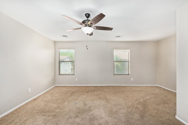 Building Photo - Gorgeous 3 bed/2 bath in Power Ranch!