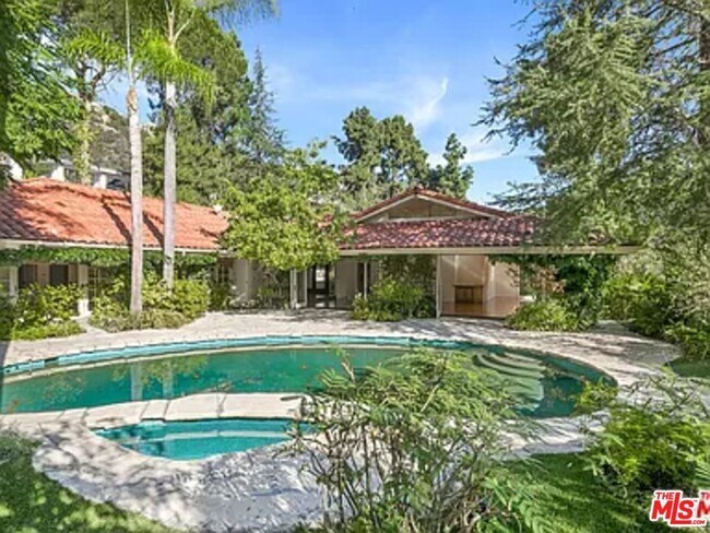 Building Photo - 1681 Stone Canyon Rd