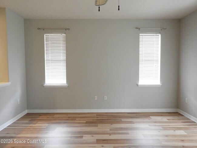 Building Photo - 552 Wedge Ct