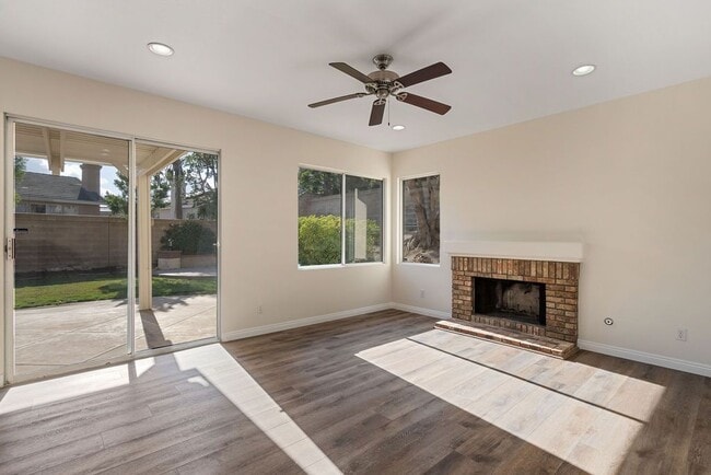 Building Photo - 1426 Rancho Hills Dr