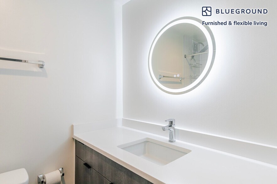 Building Photo - 21 E Chestnut St