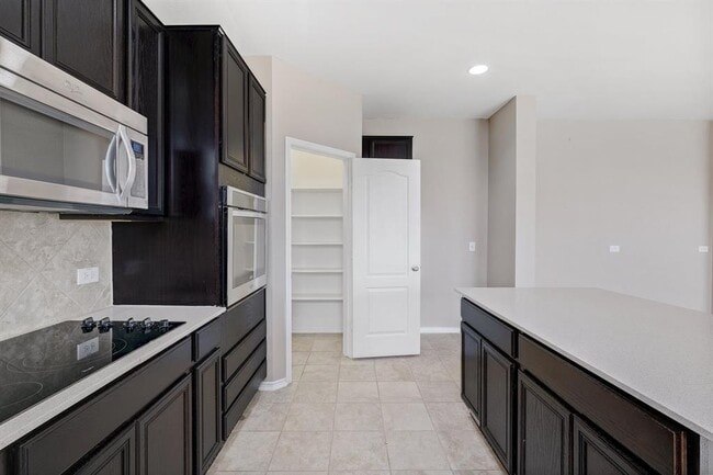 Building Photo - 131 Connor Elkins Dr