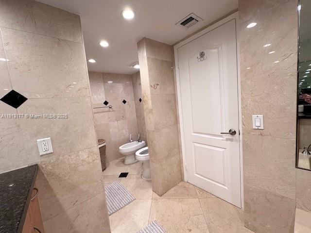 Building Photo - 1717 N Bayshore Dr