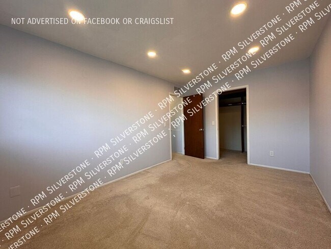 Building Photo - 440 Baldwin Ave