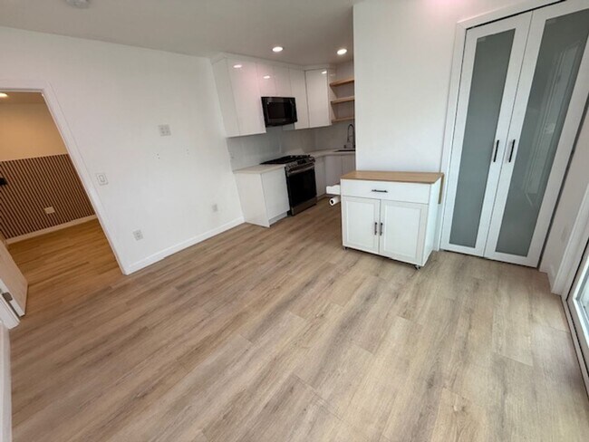 Building Photo - 4709 Maybank Ave