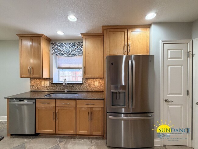 Building Photo - 4504 Boca Dr