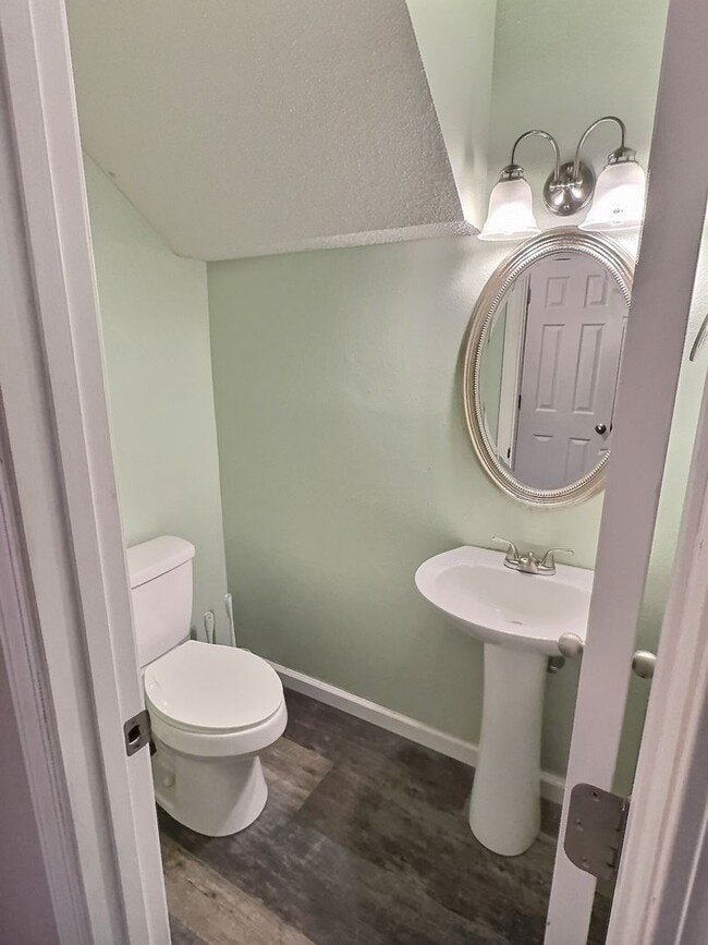 Building Photo - 9301 Blueberry Dr