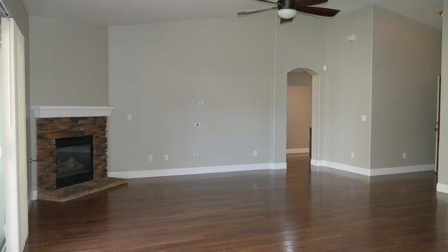 Building Photo - 2463 Rainier Way