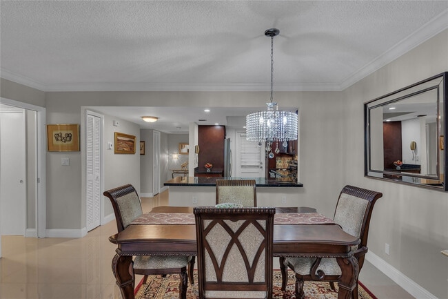 Building Photo - 3001 S Course Dr