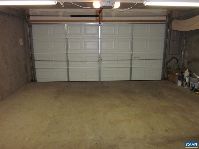 Building Photo - 2130 Lockwood Dr