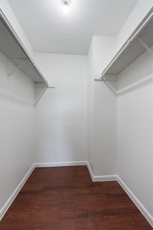 Building Photo - 6915 Woodhue Dr