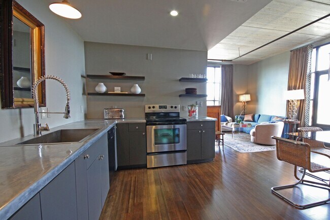 Building Photo - 1 Cool Blow St