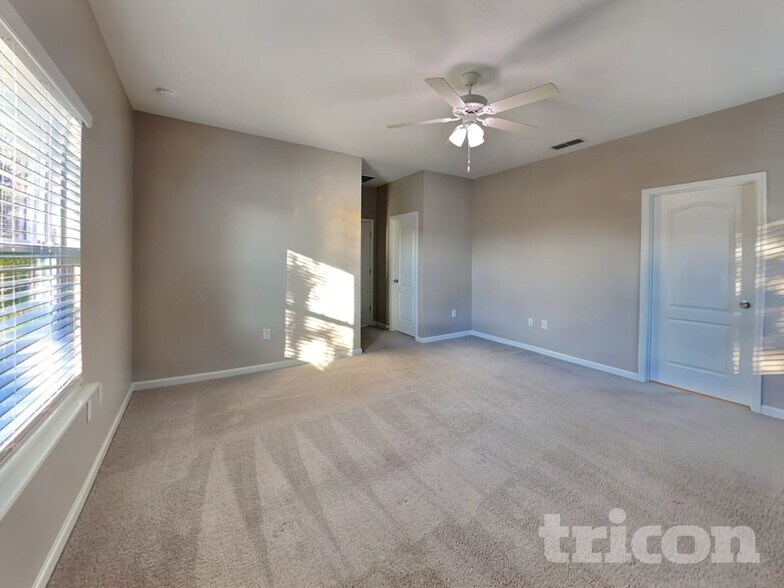 Building Photo - 38 Athens Dr